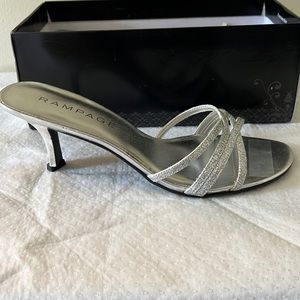 Womens Silver Dress Kitty Heel size 8.5